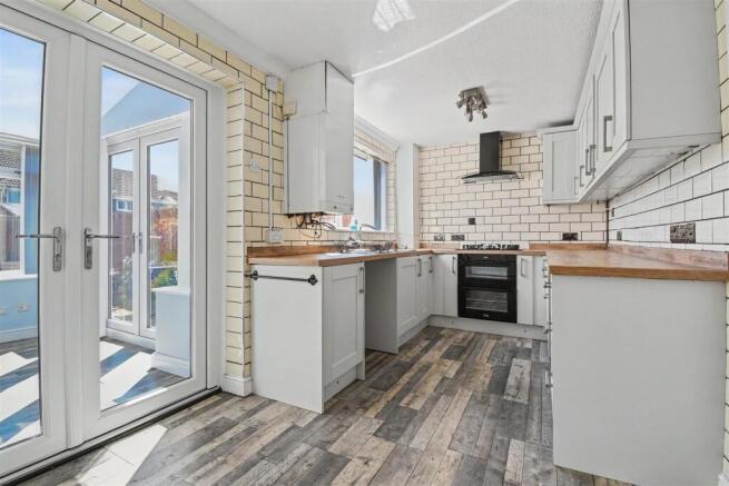 Kitchen breakfast room