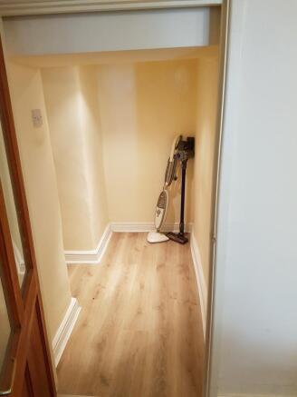 1 bed Flat to rent Image 11