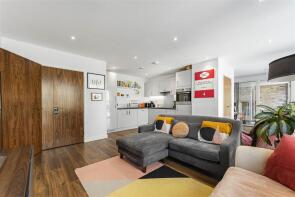 1, Linnett House, Dunedin Road, Leyton E10 5NL