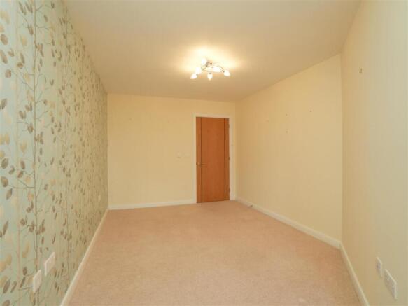 2 bed Retirement Property for sale Image 10