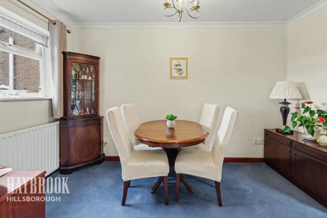 4 bed Detached for sale Image 4
