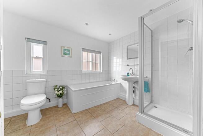 3 bed Terraced for sale Image 6