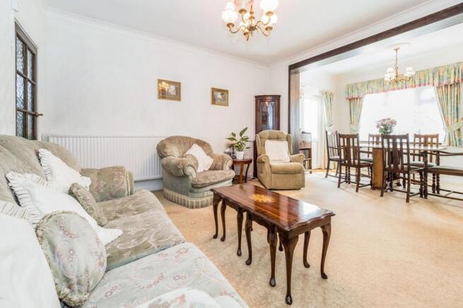 Lounge/Dining Room