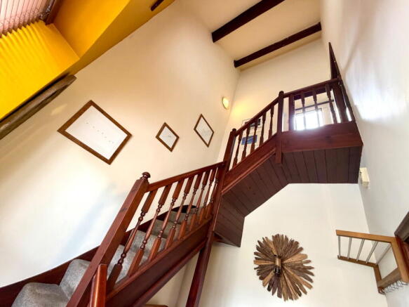2 bed Apartment for sale Image 10