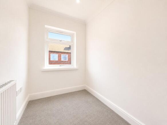 3 bed Terraced to rent Image 6