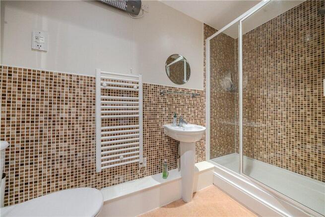 3 bed Apartment for sale Image 7