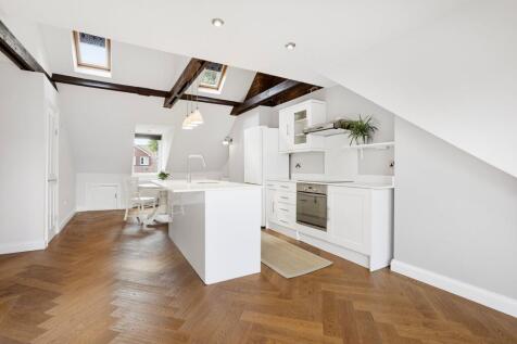 Thornton Avenue, London, W4