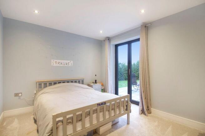Bedroom 2 (Double)