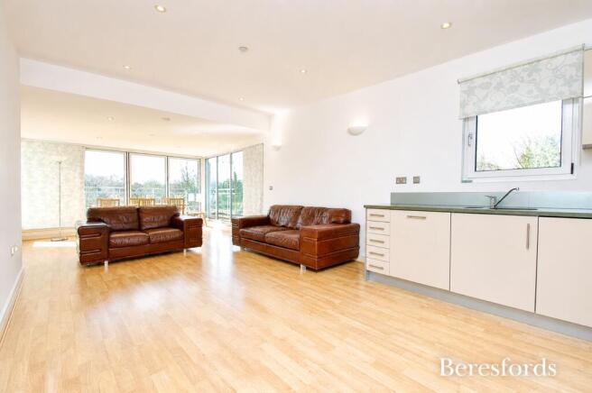 Lounge /  Kitchen