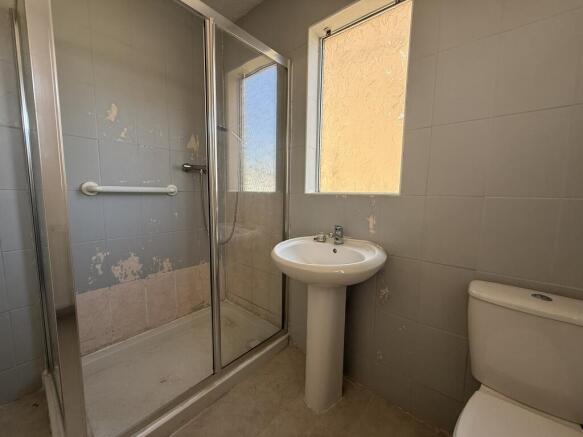 3 bed Semi-Detached to rent Image 7