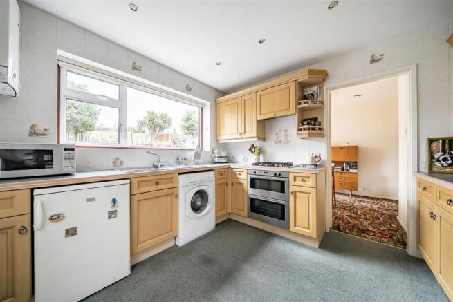 8 Broad Oak Crescent, Bayston Hill, Shrewsbury, SY3 0ND photo 4
