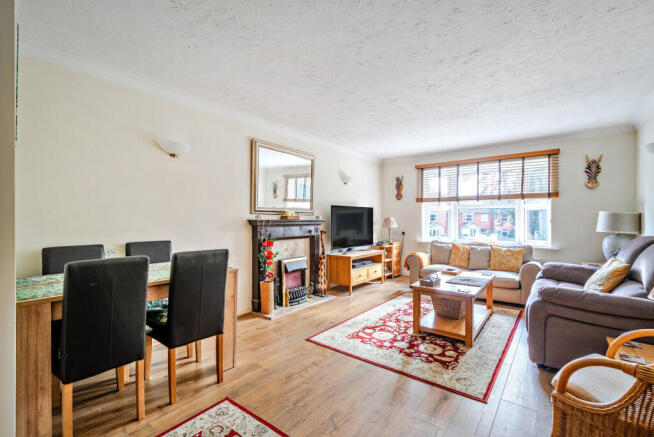 1420392-7-699d82d...