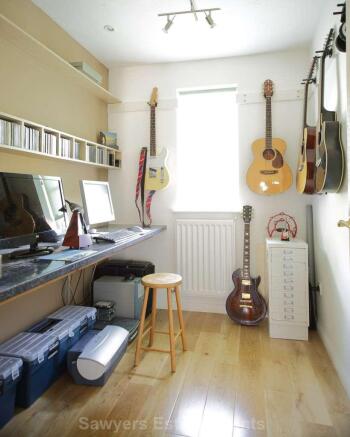 Photo 10