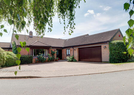Flowton Grove, Hatching Green, Harpenden, AL5