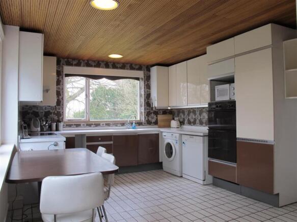 Kitchen.JPG