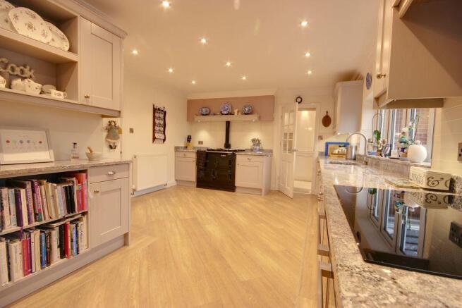 Open Plan Kitchen Dinner