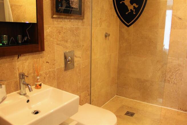 Master Ensuite