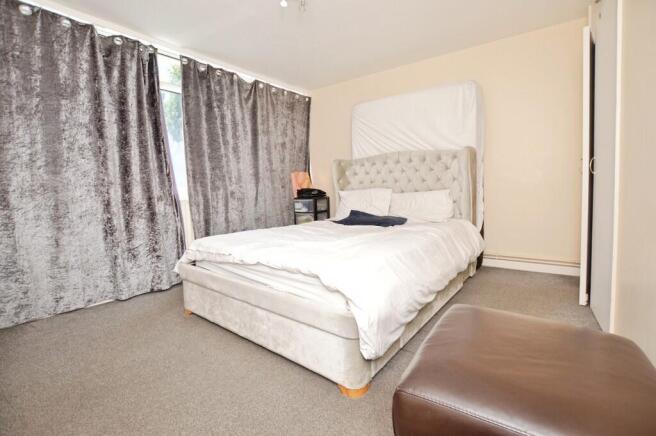 55375f4d-Bedroom ...