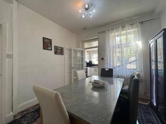 4 bed Terraced for sale Image 4