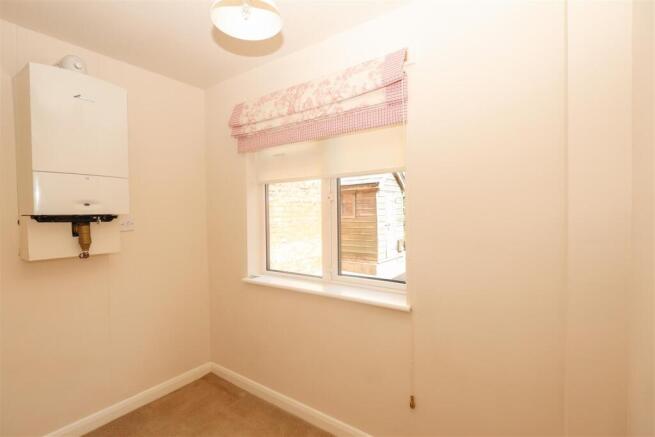 2 bed Semi-Detached Bungalow for sale Image 9