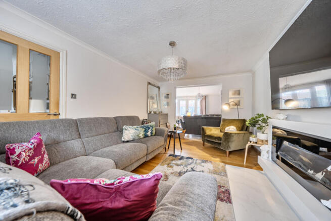Beautifully Presented Three-Bedroom Property