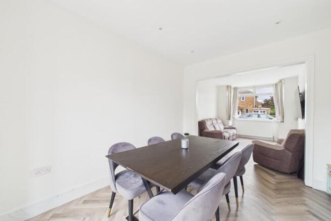 3 bed Semi-Detached for sale Image 5