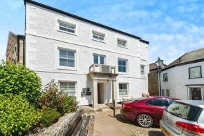 Flat 2, The Liberal Club, Union Square, St. Columb TR9 6AP