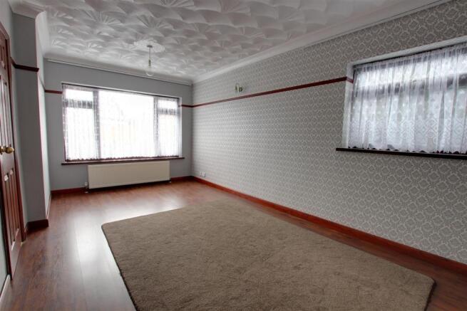 Sitting Room/Bedroom 4