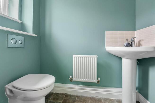 3 bed Semi-Detached for sale Image 10
