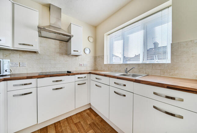 1433429-8-69c5600...