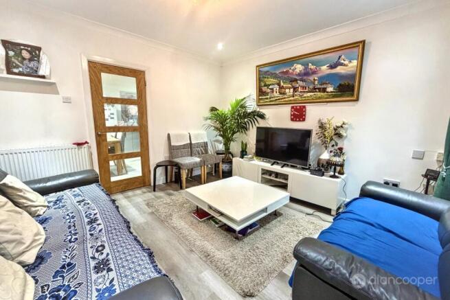 Central Avenue, Abbey Green, Nuneaton, CV11 5BD photo 2