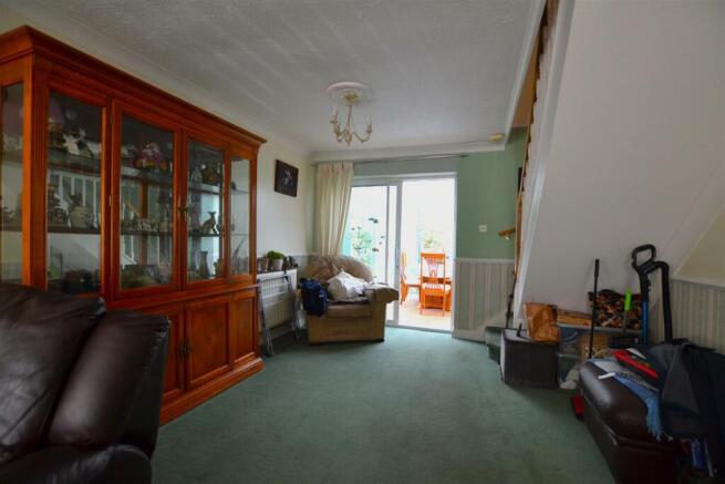 Livingroom 2 .JPG