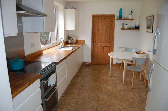 KITCHEN/BREAKFAST ROOM