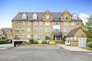 12, Roedean House, Exeter Close, Watford WD24 4BN