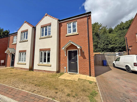 3 bed Semi-Detached for sale in scarborough
