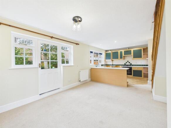1 bed Detached for sale Image 5