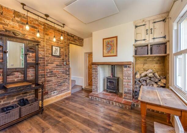 458 Himley Road-Hall.jpg