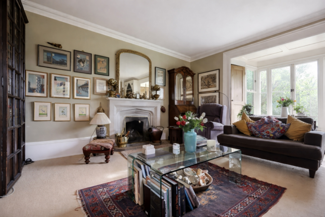 F312B5F6-8CC9-4E43-8815-958D1EE263ED