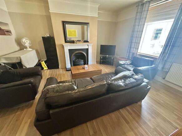 2 bed Terraced for sale Image 7