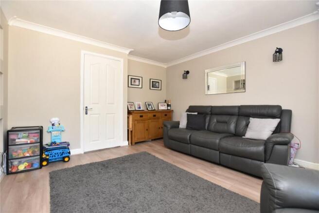3 bed Town House for sale Image 12