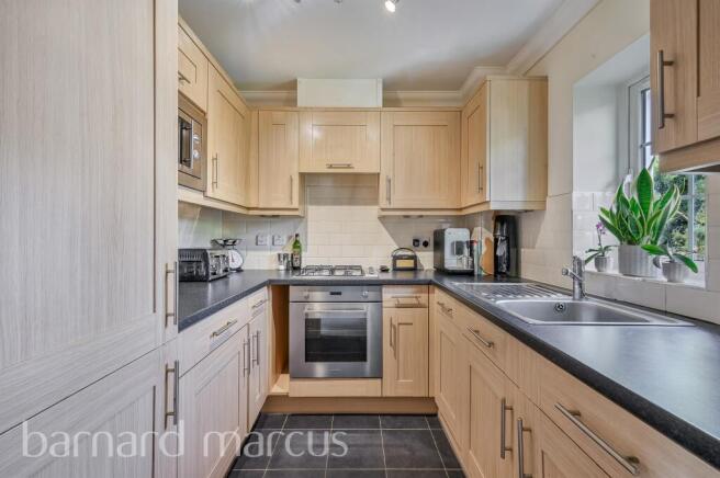 Whitebeam Close, Epsom photo 4