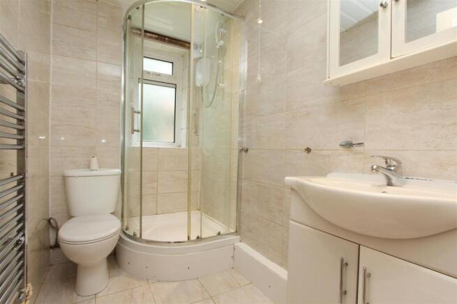 Haydon Drive, Pinner, HA5 photo 4