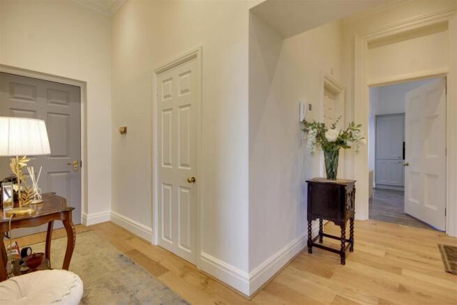 1 bed Apartment for sale Image 5