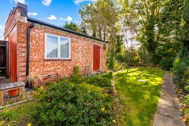 Roehampton Drive, Wigston, Leicestershire, LE18 photo 4