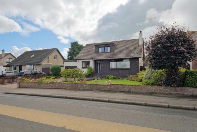 70 Belstane Rd, Carluke ML8 4BG-5.jpg