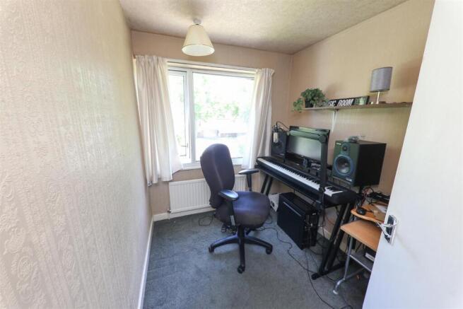 3 bed Semi-Detached for sale Image 12