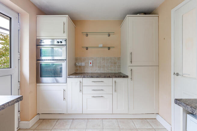 A11 - 26 Coombe Meadows, Chillington - 260701