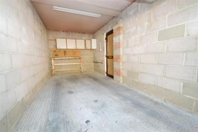 Double Garage Side1