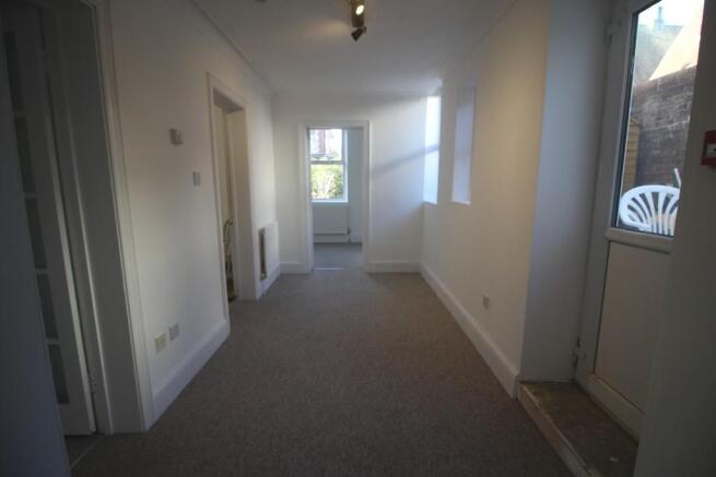 LARGE HALL / STUDY