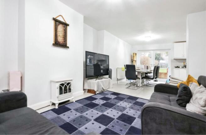 6 DINING ROOM